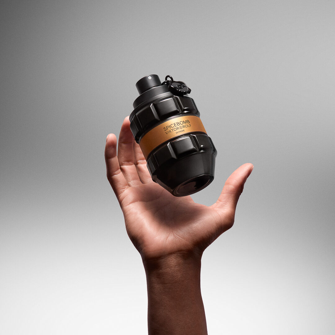 Spicebomb Extreme Men's Cologne | Viktor & Rolf Official Site